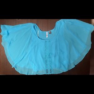 Love by Design ladies medium blouse.